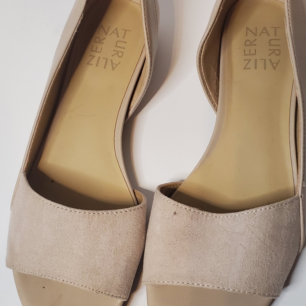 Open toe flats